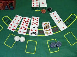 Pengguna menikmati akses hiburan sports dan casino di perangkat mobile Indonesia